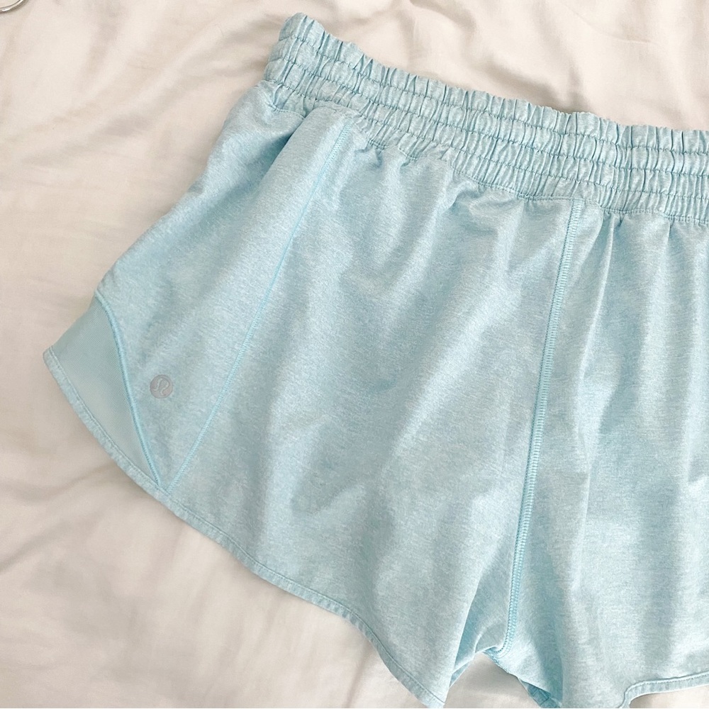 Lululemon Hotty Hot Shorts 2.5”- Color: Heather Lux Multi Icing Blue - Size: 10